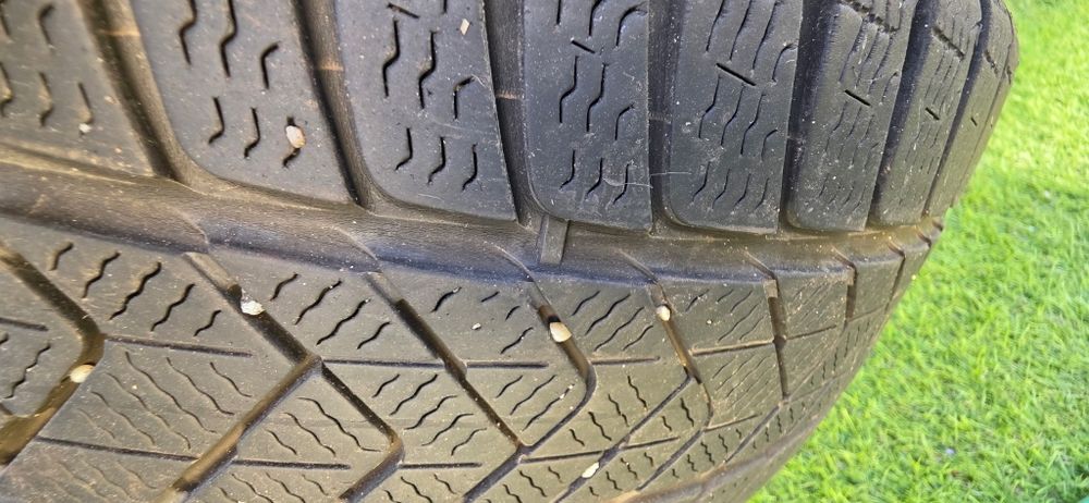 Pneus 225/40 R18 Pirelli
