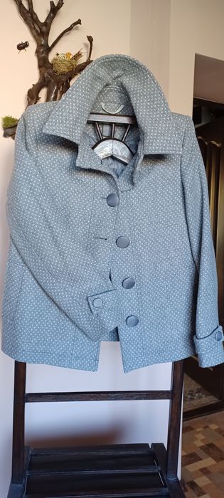 Жіноче пальто Castro підходить для вагітних