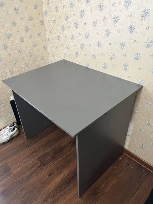 Продам офисный столы