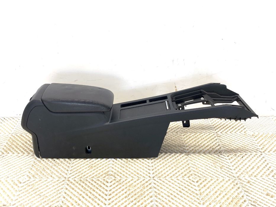 TUNEL ŚRODKOWY VW PASSAT B8 Kombi 3G2863241C KONSOLA