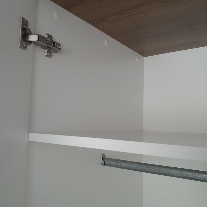 Sprzedam szafę kolor biały