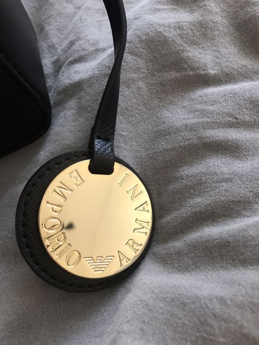 Emporio Armani torebka czarna, mała. Frida mini camera