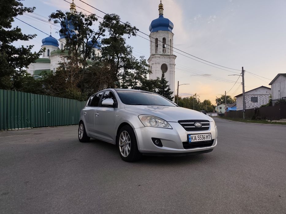 Продам автомобиль KIA ceed
