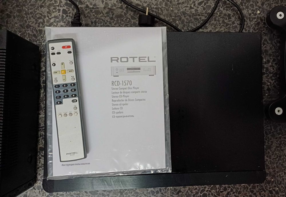 Sistema de som ROTEL e TANNOY