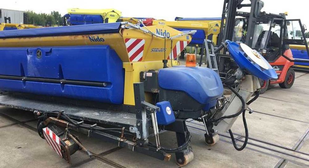 Piaskarka Solarka Rozrzutnik Posypywarka Schmidt Nido Stratos Epoke