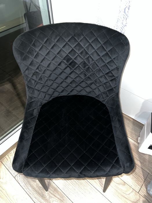 Eleganckie Krzesło Welurowe Czarne | Pikowane | Styl Glamour / Loft