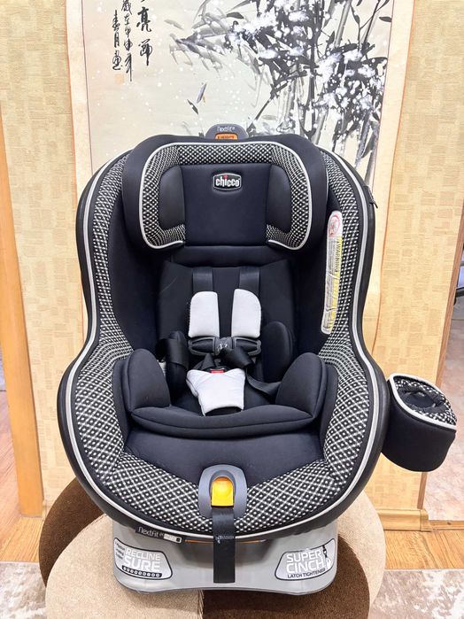 Автокрісло Chicco NextFit ZIP