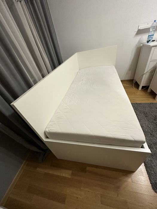 Łóżko pojedyncze IKEA 90x200 z materacem