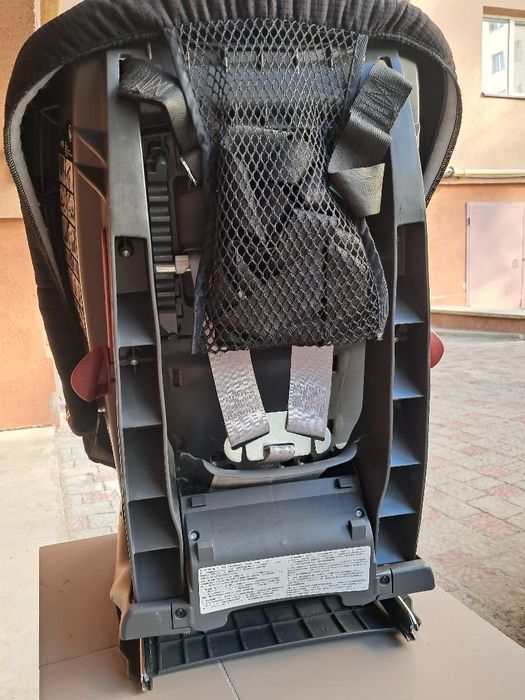 Продам автокрісло 6-20кг