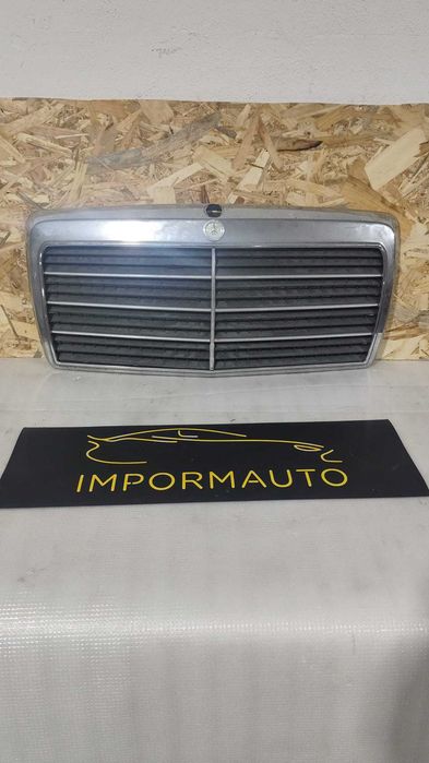 Capot com grelha  Mercedes 300 W124