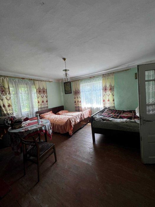 Продаж будинка в самому серці Карпат для себе або бізнес