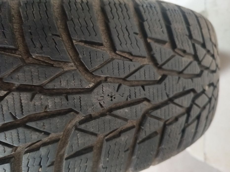 2 szt. OPONY ZIMOWE Nokian WR d4 185/65/15  2szt