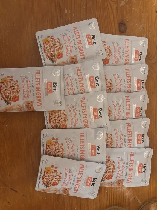 BRIT CARE Cat - Indyk, Łosoś (saszetka) 85g