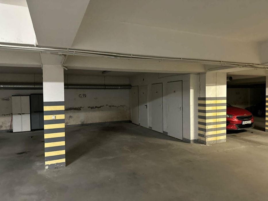 Wynajmę miejsce w garażu na ul.Bystrzańskiej w Bielsku-Białej