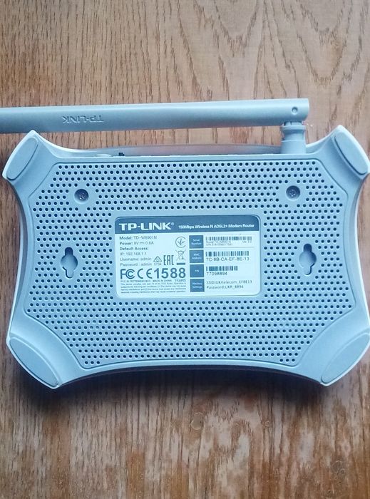 Маршрутизатор і 8 антен б/в на вибір.