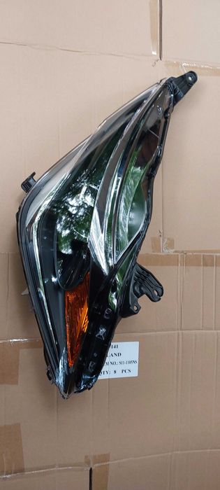 TOYOTA AYGO 2014+  lampa przednia