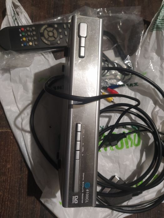 Ресівер для супутникової антени