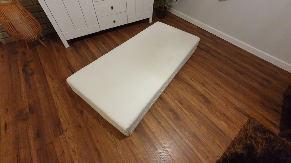 Materac 150x70 grubość 22 cm twardy/średni
