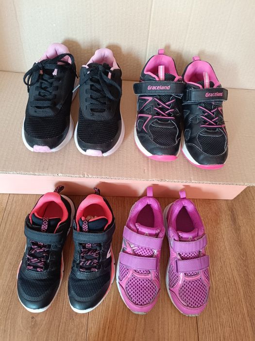 Кросівки на дівчинку