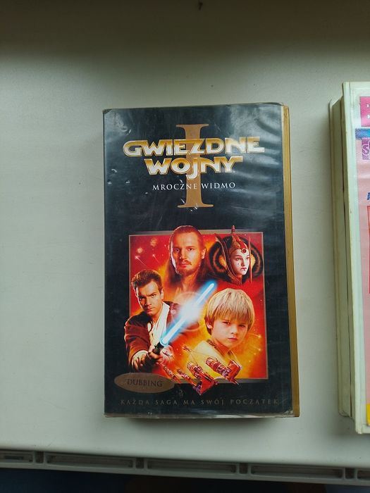 Kasety VHS - 4 szt.