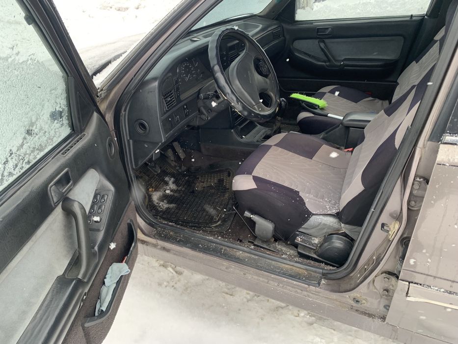 Продам hyundai sonata 1992p.в 2.0 бензин, не на ходу