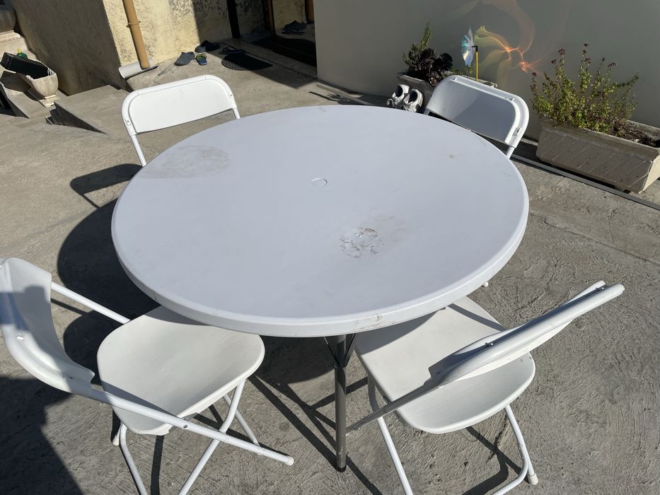 Conjunto mesa + 4 cadeiras