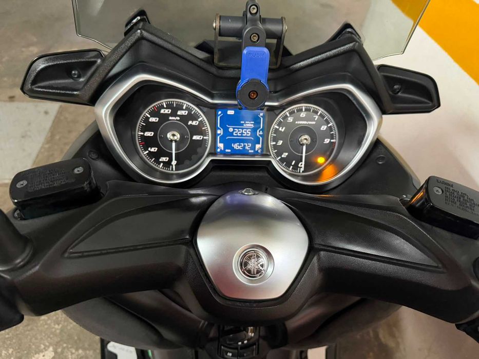 Yamaha X max 300 tech max