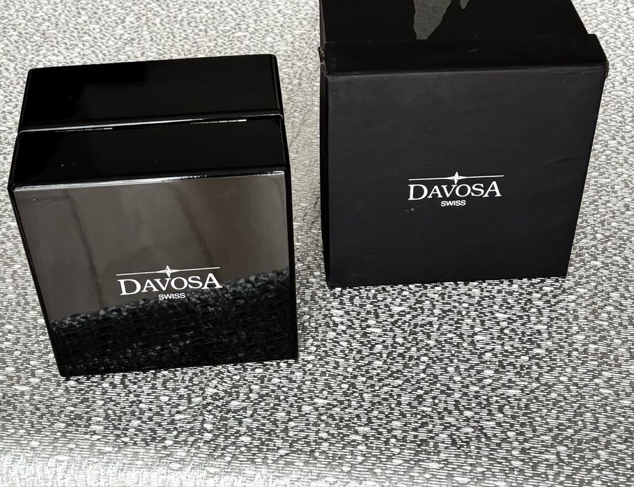 Etui na zegark Davosa