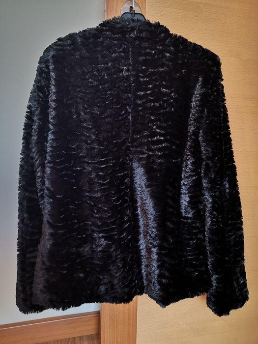 Casaco de pêlo,marca "XL Moda", tamanho M