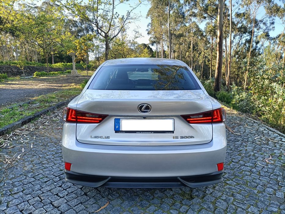 Vendo Lexus IS300h