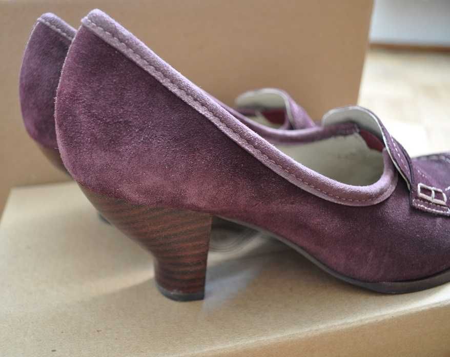 Clarks - pantofle skórzane na obcasie roz. 39