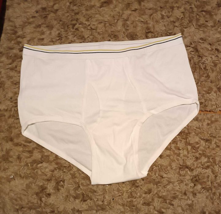 Białe slipy męskie rozmiar "44"