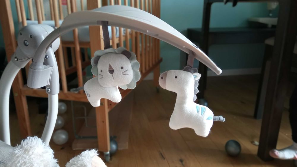 Bujaczek leżak huśtawka Bright Starts Ingenuity