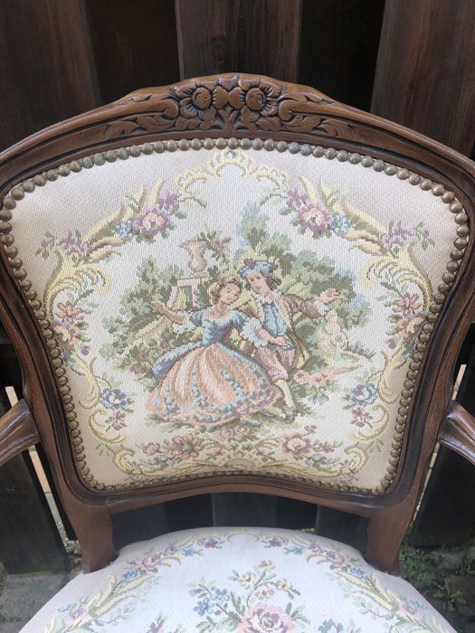 Fotele w stylu ludwikowskim