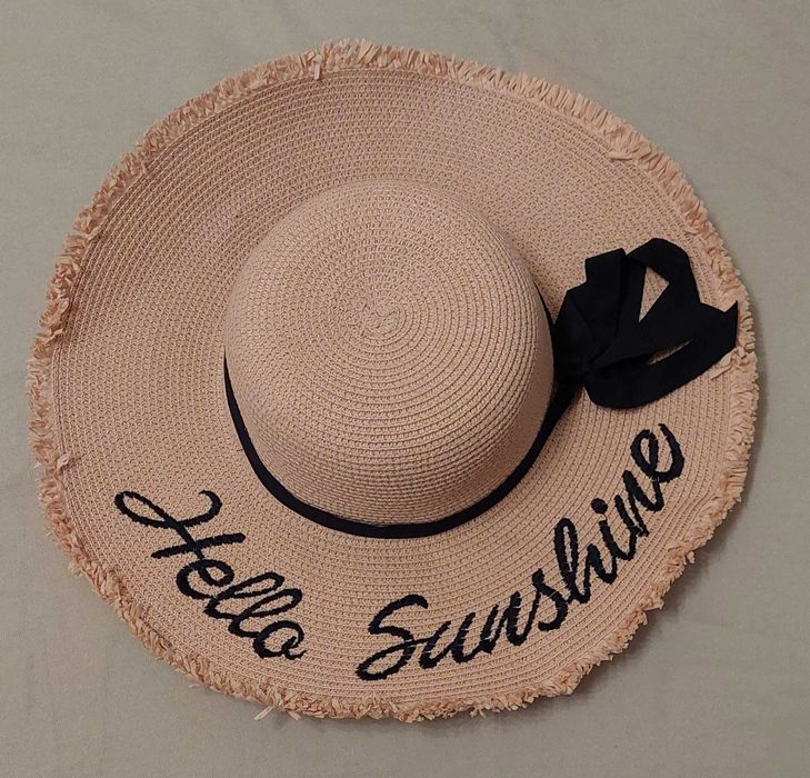 Piekny wakcyjny kapelusz