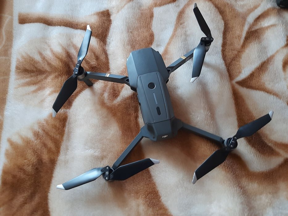 DJI Mavic Pro квадрокоптер