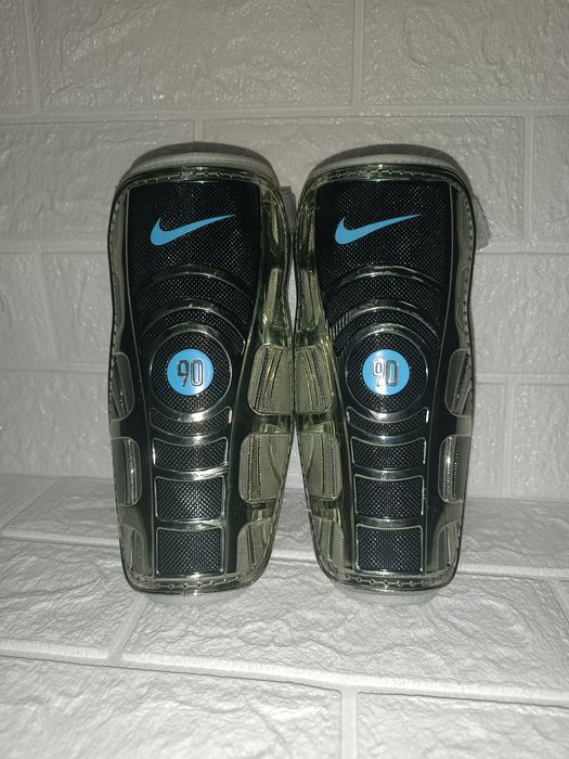 Щитки для футболу Nike