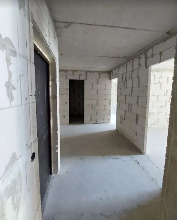 Продаж 2к квартири 81.1 кв. м на вул. Київська