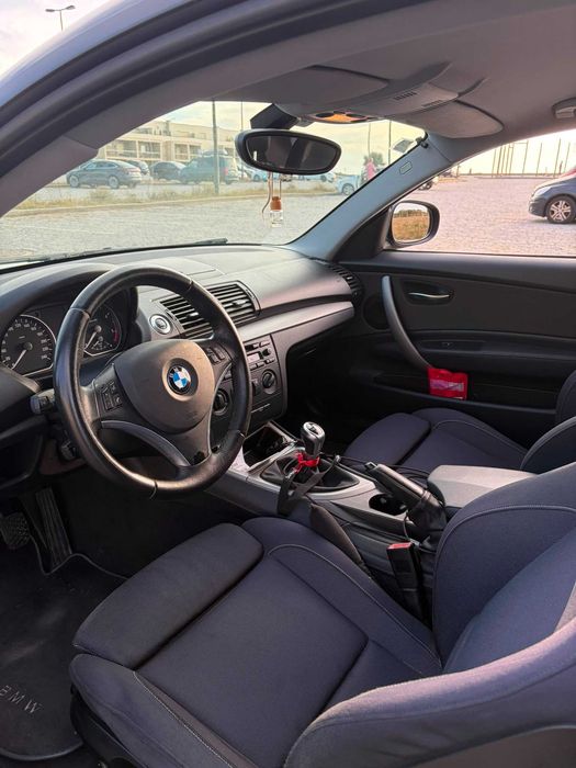 BMW Série 1 118d 2010 Preto 3 Portas | 318.000 km