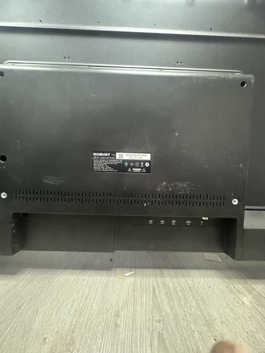 Телевізор  “Romsat 43C2DVB”