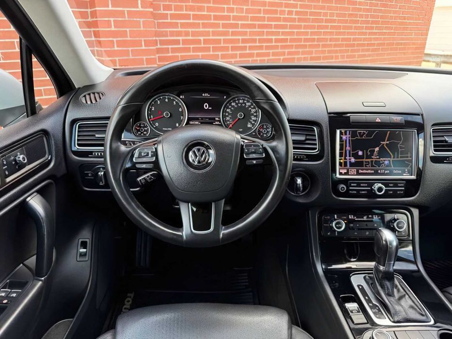 Volkswagen Touareg      2013