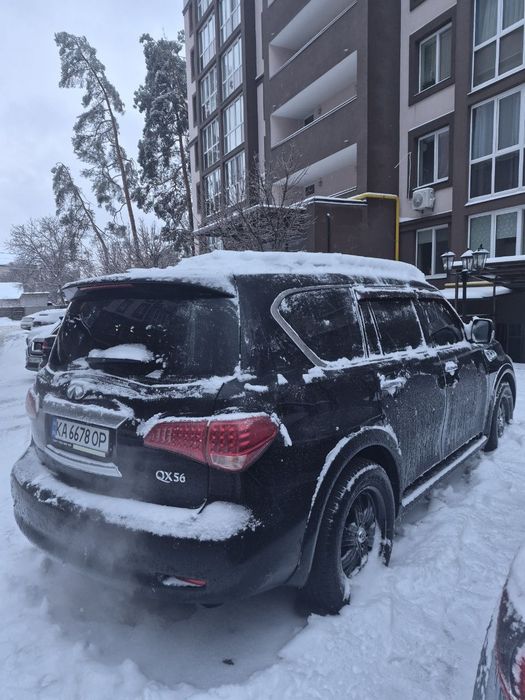 Авто Infiniti QX56
