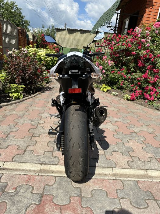 Kawasaki z800 офіціал