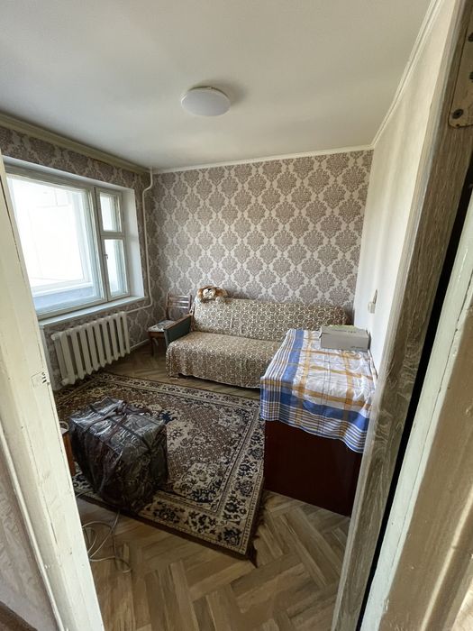 Продамо 2-х поверхову 4-кімнатну квартиру  з можливим торгом