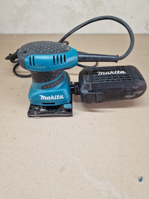 Makita BO4555 szlifierka oscylacyjna