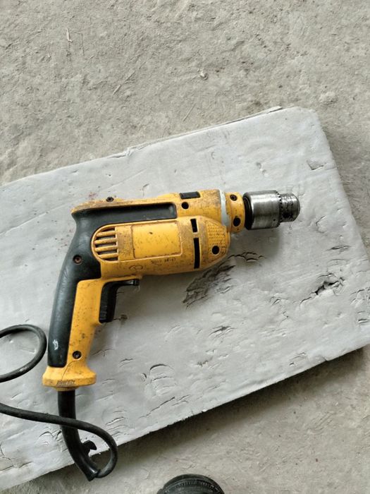 Продам робочі  інструменти makita