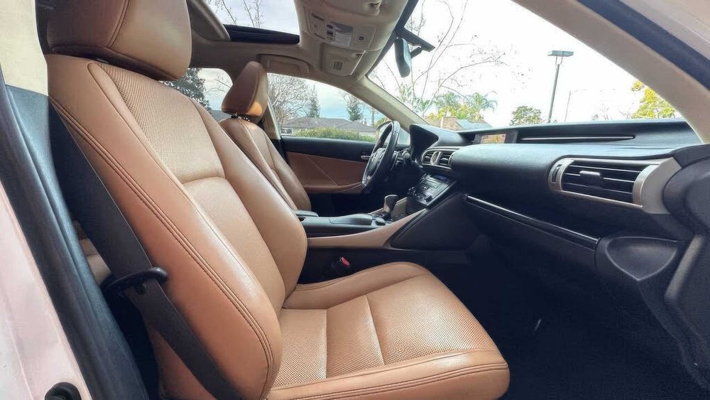 Lexus IS 350      2015