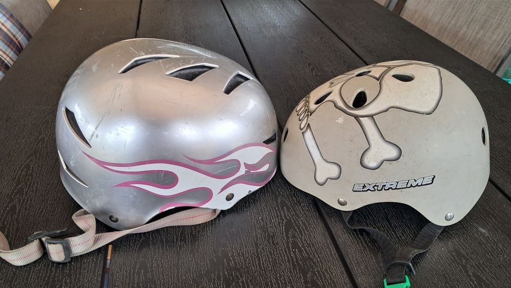 Продам велошоломи