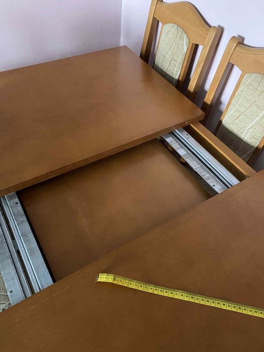 Stoł rozkladany plus krzesla w zestawie