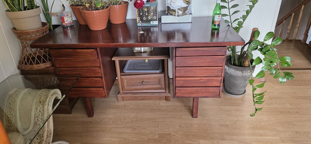 Biurko lata 60 70 dwustronne.Stylowy,drewniany, dwustronny sekretarzyk